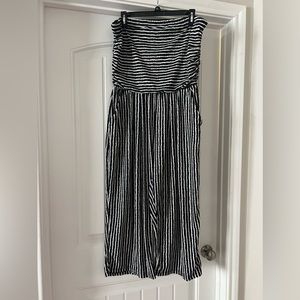 J for Justify  - Jumper with Pockets